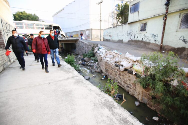 Penas máximas administrativas para quien tire basura y descargas sanitarias a las barrancas de Ecatepec
