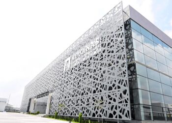 Piden a Claudia Sheinbaum actuar en Aduana del AIFA