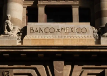 Banxico anticipa recortes más bruscos a la tasa de interés tras desinflación