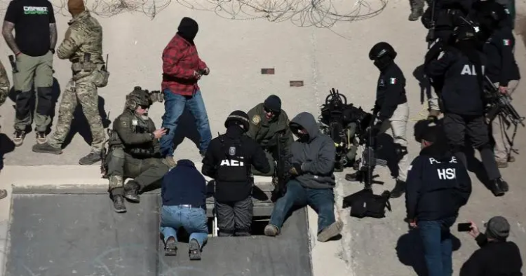Descubren túnel entre Ciudad Juárez y El Paso para tráfico de migrantes y droga