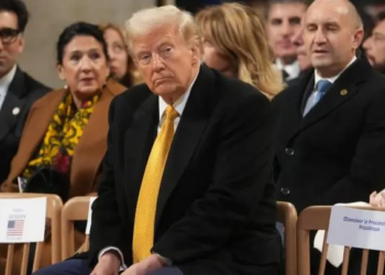 Juez rechaza frenar sentencia contra Trump tras pagos a actriz porno