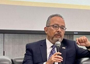 Hasta ahora no hay redadas masivas, dice cónsul mexicano en Los Ángeles