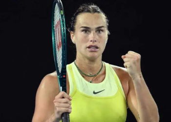 Sabalenka va a semis del Australian Open y quiere su tercer título consecutivo