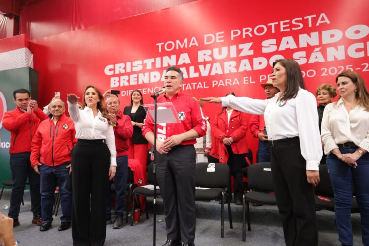 TOMA PROTESTA ALEJANDRO MORENO A CRISTINA RUIZ COMO NUEVA PRESIDENTA DE PRI ESTADO DE MÉXICO