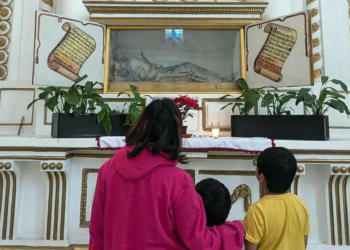 Una momia española de casi 1.800 años atrae a fieles católicos