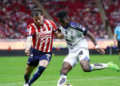 Chivas vs Querétaro: Goles y polémicas en un empate vibrante