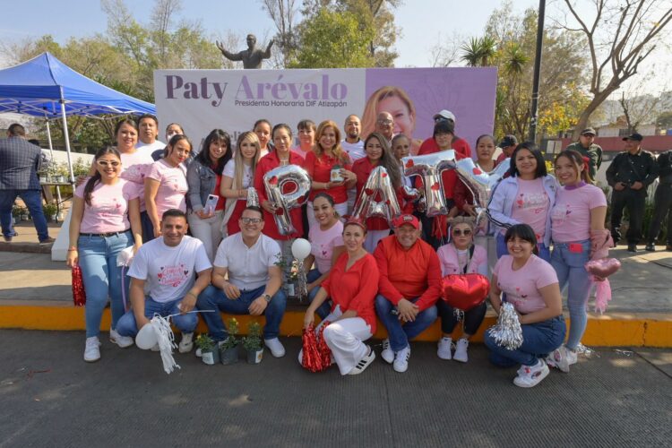 PATRICIA ARÉVALO PRESIDENTA HONORARIA DEL DIF, COMPARTIÓ SONRISAS Y AFECTO CON FAMILIAS ATIZAPENCES EN DIFERENTES COLONIAS DEL MUNICIPIO, LA FAMILIA ES NUESTRA PRIORIDAD.