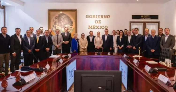 Sheinbaum se reúne con el CCE para revisar avances del Plan México