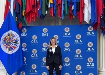PRESENTA ROMINA CONTRERAS EL COMPLEJO ROSA MÍSTICA ANTE LA OEA Y LÍDERES DE 34 PAÍSES