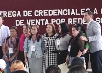 CREDENCIALIZA LA EDIL YOSELIN MENDOZA A VENDEDORAS POR INTERNET Y ANUNCIA CRÉDITOS PARA FORTALECER SUS NEGOCIOS