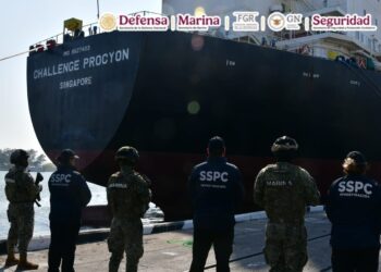 Marina asegura cargamento histórico de combustible robado en Tamaulipas