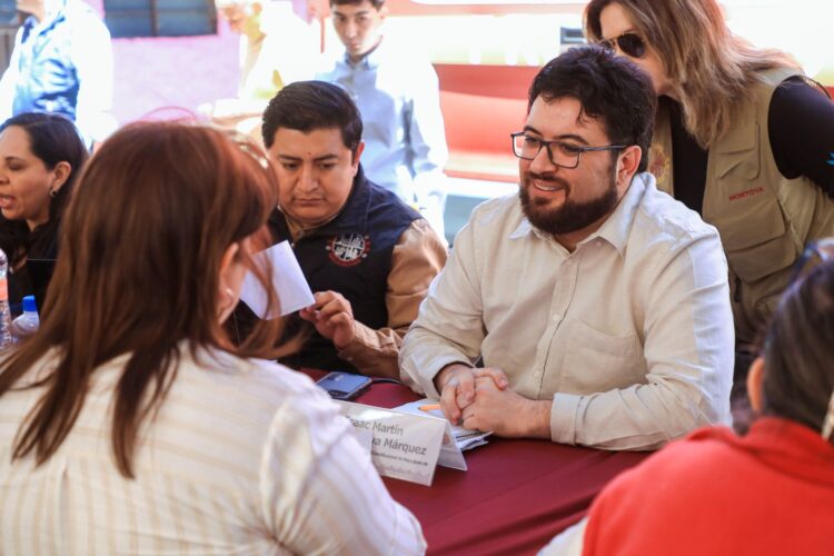 Lleva Isaac Montoya beneficios a las comunidades con Asambleas del Pueblo
