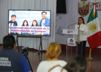 Impulsa Azucena Cisneros a las juventudes de Ecatepec con transporte gratuito para estudiantes y espacios laborales