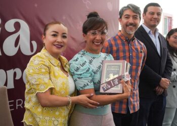 En Nicolás Romero, Yoselin Mendoza invita a visitar la Feria del Libro 2025