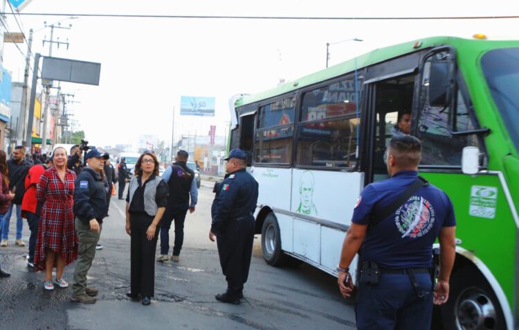 Refuerza Azucena Cisneros operativos en transporte público