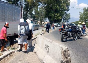 Con operativo vial, retiran obstáculos en la carretera México-Pachuca