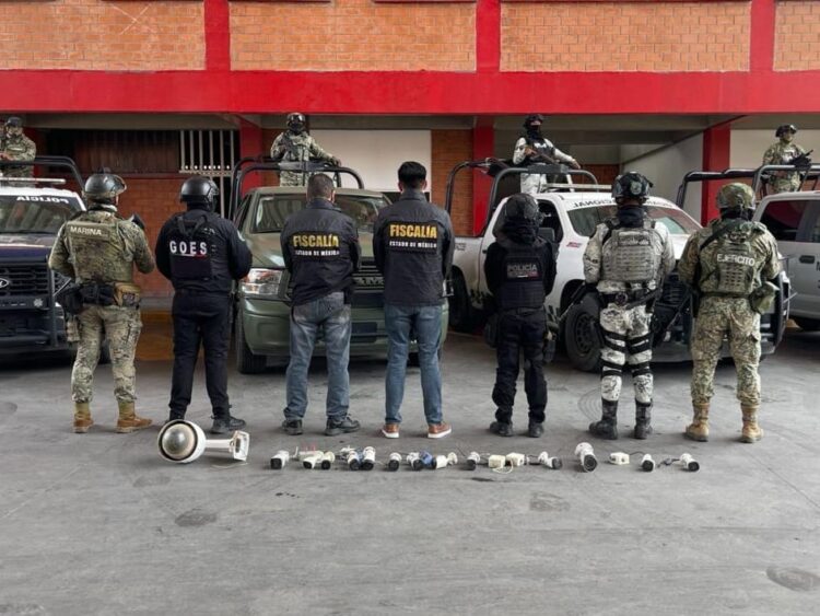 Policía de Ecatepec y Marina retiran cámaras irregulares en tres colonias