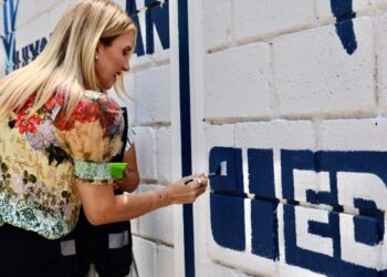 Por el Día del Maestro en Huixquilucan, rehabilitan escuela