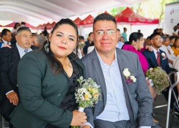 Procura Raciel a la sociedad llevándoles servicios y encabeza Bodas Comunitarias