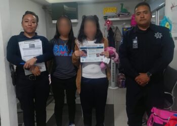 Resguarda policía de Ecatepec a joven con autismo extraviada