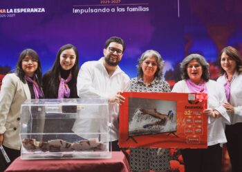 LAS MAMÁS NAUCALPENSES  SON EJEMPLO DE AMOR Y TRABAJO: ISAAC MONTOYA