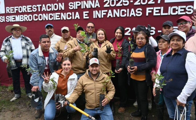 Yoselin Mendoza sembrando vida en N. R.