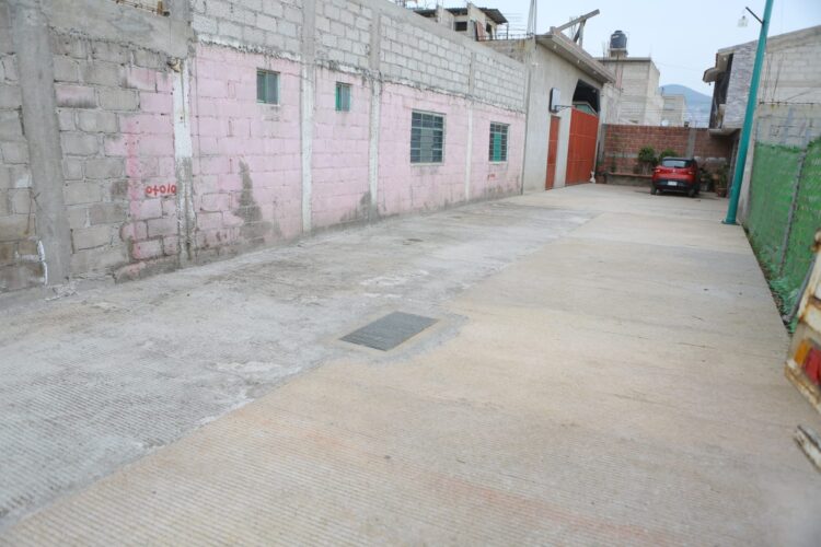SE PAVIMENTAN MÁS CALLES EN ECATEPEC