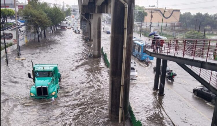 Erick provocará lluvias torrenciales, viento y oleaje elevado en el sur