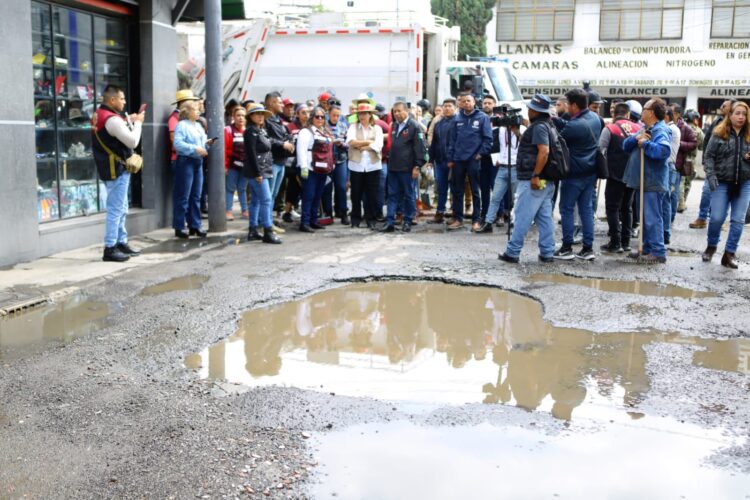 Refuerza Azucena Cisneros limpieza de calles y vías públicas en Ecatepec con el noveno Rastrillo Social