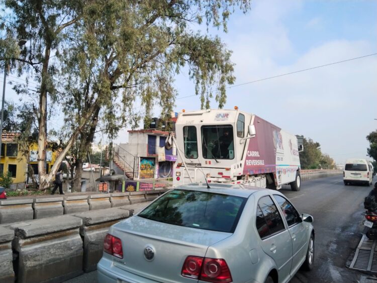 Entra Road Zipper de N. R. en mantenimiento