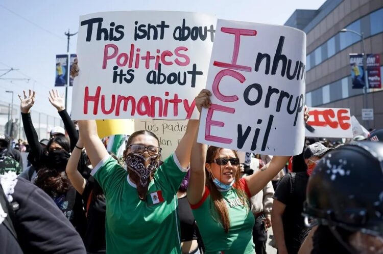 Un mes de redadas migratorias convierte a Los Ángeles en símbolo de resistencia en EE.UU