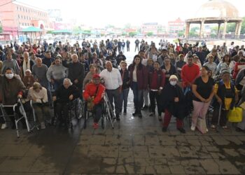 ENTREGA RACIEL PÉREZ CRUZ APARATOS FUNCIONALES A PERSONAS CON DISCAPACIDAD