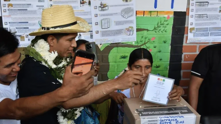 Bolivia: elecciones generales transcurren con ‘tranquilidad’ a pesar de incidentes aislados