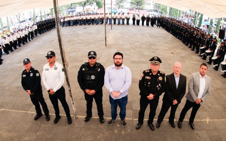 Incrementan 4 mil pesos mensuales a los policías de Naucalpan