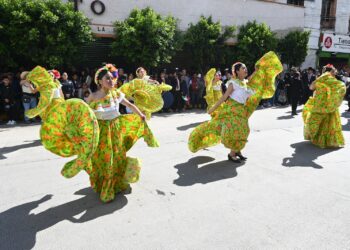 Conmemoran en N. R. el 215 Aniversario del inicio de Independencia en México con emitido Desfile