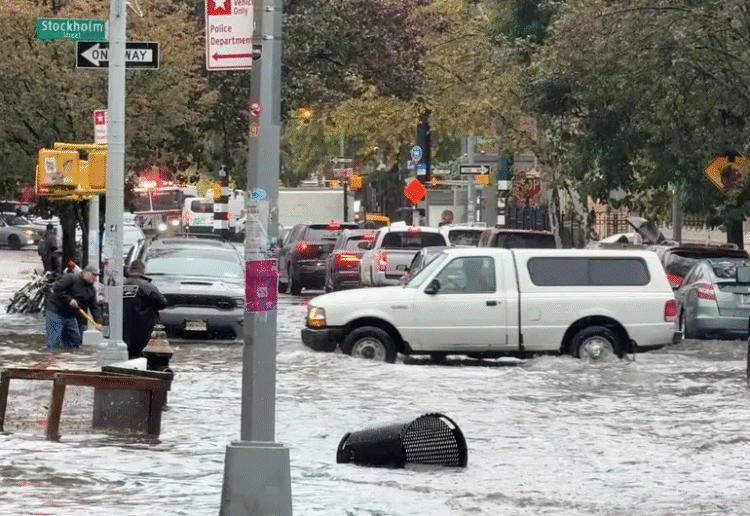 Fuertes lluvias en Nueva York dejan inundaciones y dos muertos