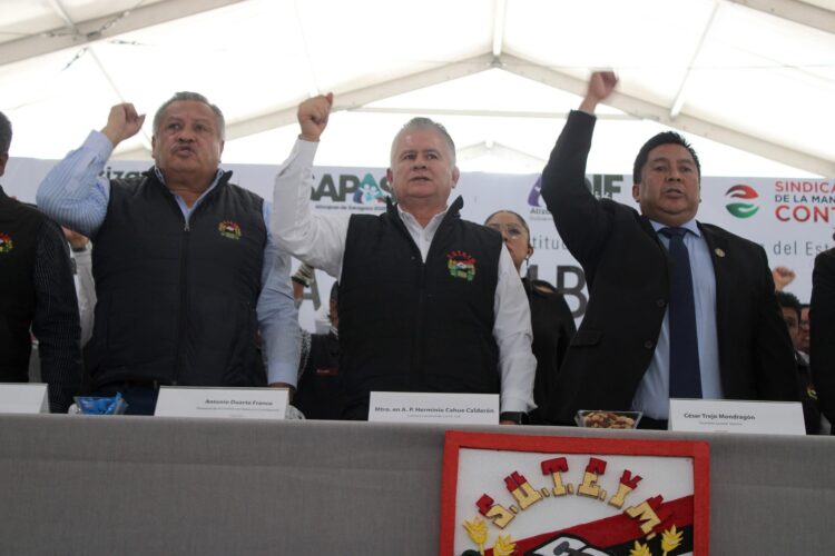 Asume César Trejo como nuevo secretario general del SUTEYM en Atizapán; se compromete a seguir legado de su antecesor