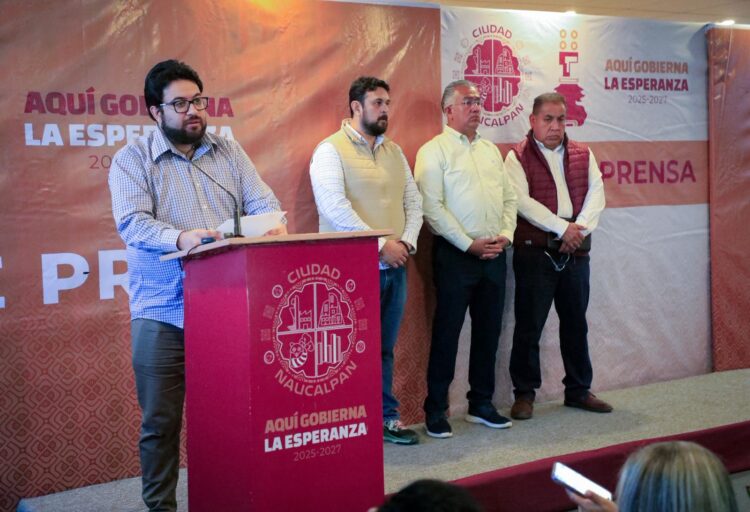 PRESENTA ALCALDE ISAAC MONTOYA AVANCES DEL PROGRAMA ANUAL DE OBRAS PÚBLICASPRESENTA ALCALDE ISAAC MONTOYA AVANCES DEL PROGRAMA ANUAL DE OBRAS PÚBLICAS