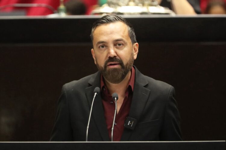 Plantean incluir educación financiera básica en planes y programas de secundaria, media superior y superior