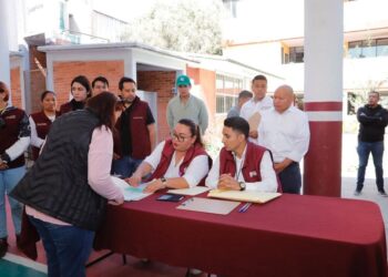 Entrega Raciel Pérez apoyos a afectados por explosión