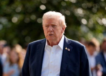 Trump usó el avión privado de Epstein más de ocho veces; viajó una ocasión con una joven de 20 años