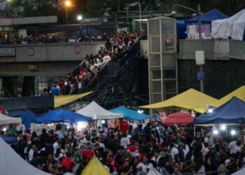 Caen tres sujetos por el robo de celulares en el concierto de Bad Bunny en CDMX