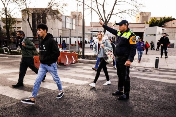 Desplegarán 14 mil policías en CDMX por regreso a clases