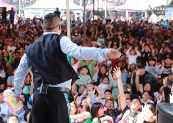 El Gobierno de Tlalnepantla celebrando el Día de Reyes lleva a niñas y niños alegria