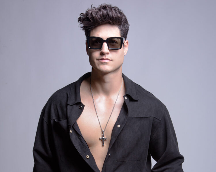 Jensen Ríos debuta en el rock en español con Suicida de Amor, un EP que convierte el desamor en resistencia