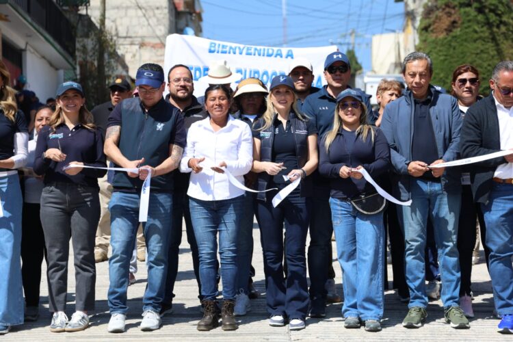 CUMPLE HUIXQUILUCAN UN COMPROMISO MÁS CON LA REPAVIMENTACIÓN DE CALLES