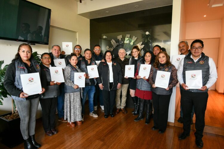 AGREMIADOS RECIBEN CRÉDITOS FOAVI SUTEYM