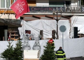 Incendio en bar de Suiza durante festejos de Año Nuevo deja «decenas de muertos» y alrededor de 100 heridos