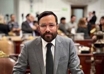 Romo pone en su lugar a Tabe: “Menos show y más gobierno”