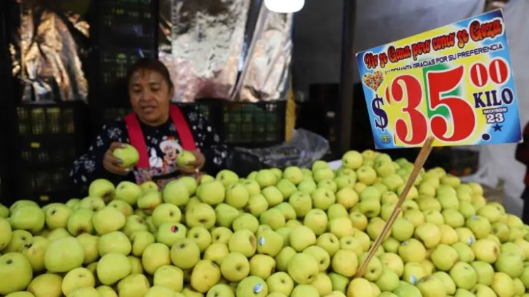 México abre una investigación por posible práctica desleal en importación de manzana de EU